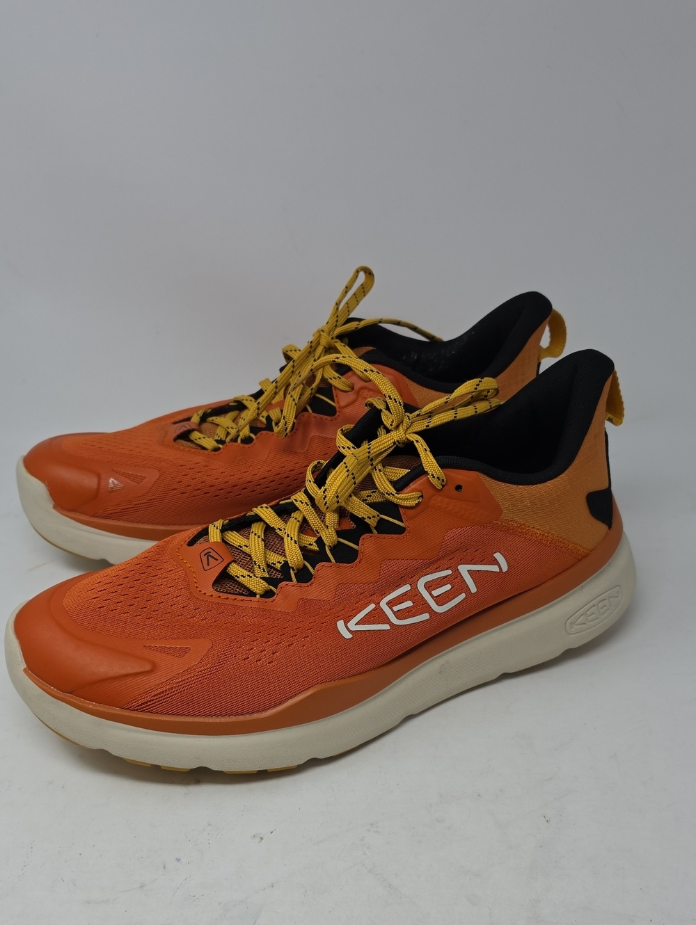 KEEN WK450 Walking Gold Flame  Shoes Men's Size 13